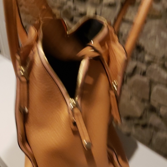 Handbag - Picture 4 of 8